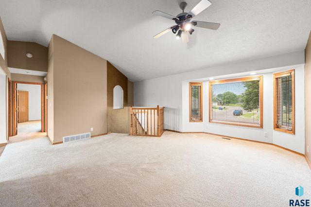 7247 W Chesapeake Ln Lane, Sioux Falls, SD 57106