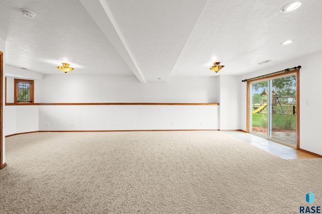 7247 W Chesapeake Ln Lane, Sioux Falls, SD 57106