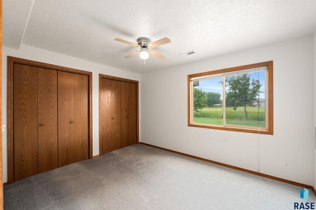 7247 W Chesapeake Ln Lane, Sioux Falls, SD 57106