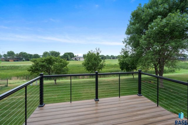 7247 W Chesapeake Ln Lane, Sioux Falls, SD 57106