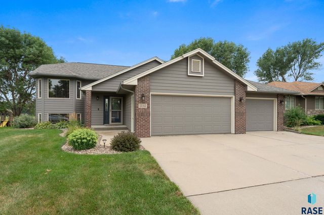 7247 W Chesapeake Ln Lane, Sioux Falls, SD 57106