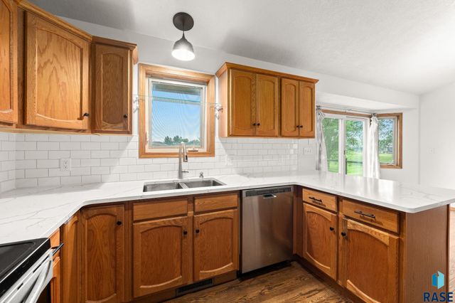 7247 W Chesapeake Ln Lane, Sioux Falls, SD 57106