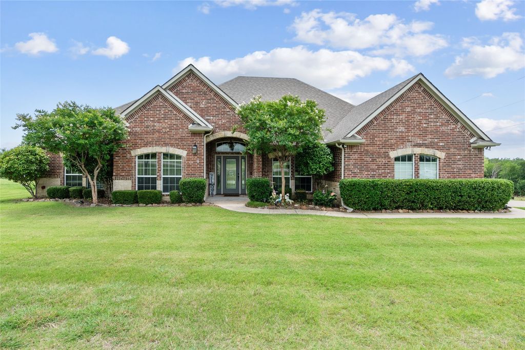 3023 Andrew Drive, Farmersville, TX 75442