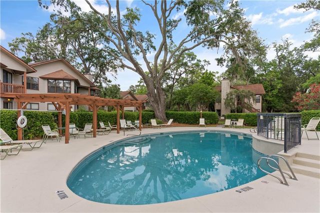 402 Harbour Oaks Drive, St. Simons Island, GA 31522