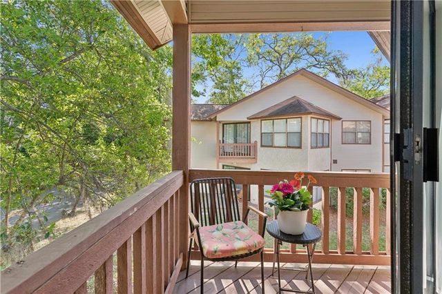402 Harbour Oaks Drive, St. Simons Island, GA 31522