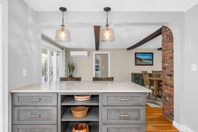59 Beaverbrook Rd, Burlington, MA 01803