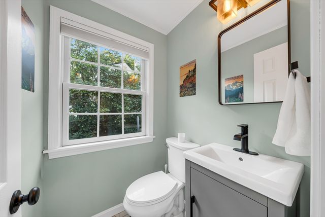 59 Beaverbrook Rd, Burlington, MA 01803
