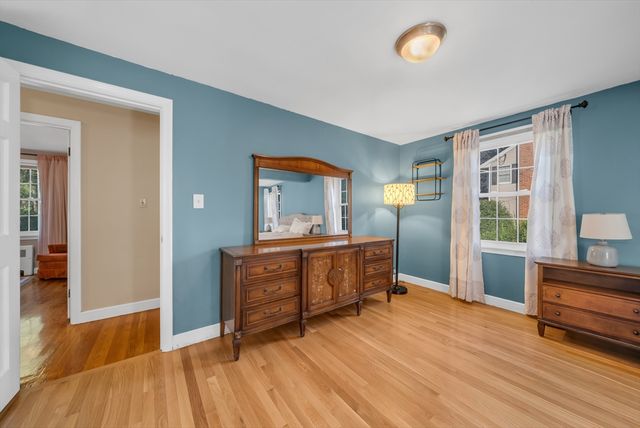 59 Beaverbrook Rd, Burlington, MA 01803