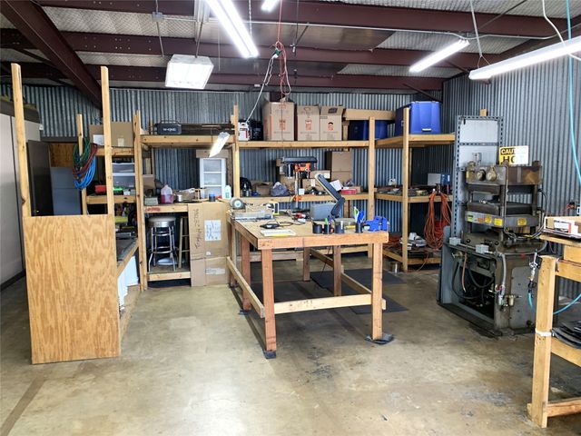 807 W Corsicana Street, Athens, TX 75751