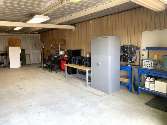 807 W Corsicana Street, Athens, TX 75751