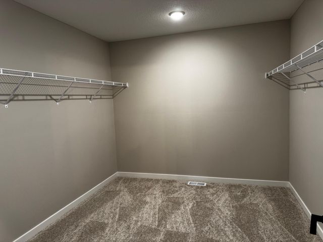 12736 Farnham Lane, Rogers, MN 55374