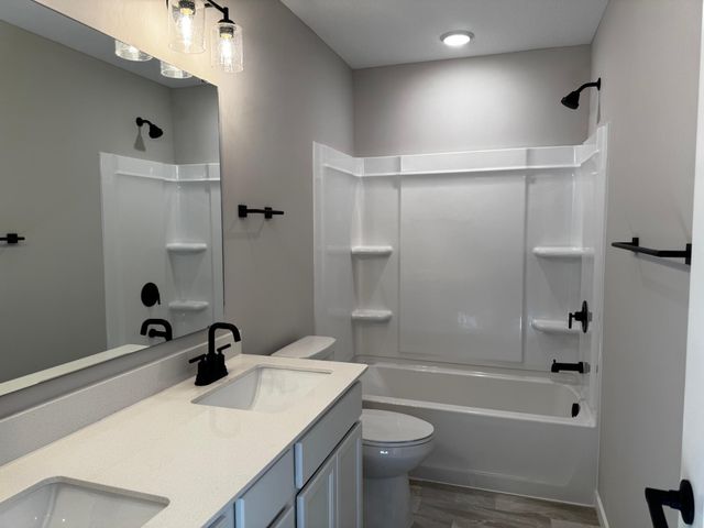 12736 Farnham Lane, Rogers, MN 55374