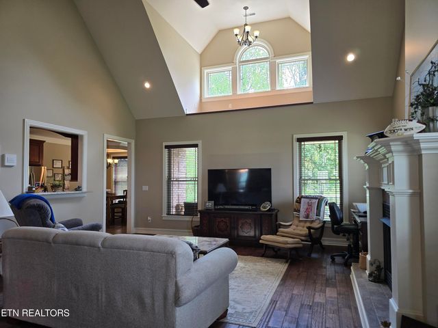 184 Danielle Court, Harrogate, TN 37752