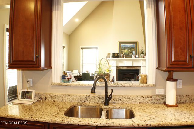 184 Danielle Court, Harrogate, TN 37752