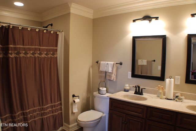 184 Danielle Court, Harrogate, TN 37752