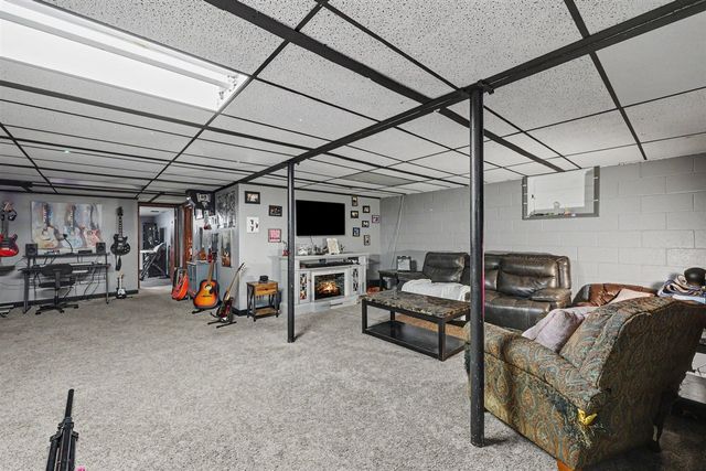 810 Indiana Avenue, Marysville, MI 48040