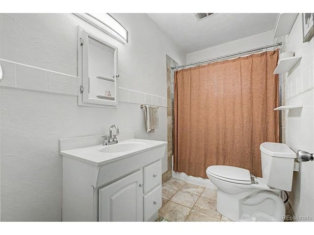 5480 Niagara St, Commerce City, CO 80022