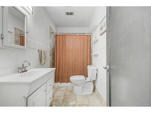 5480 Niagara St, Commerce City, CO 80022