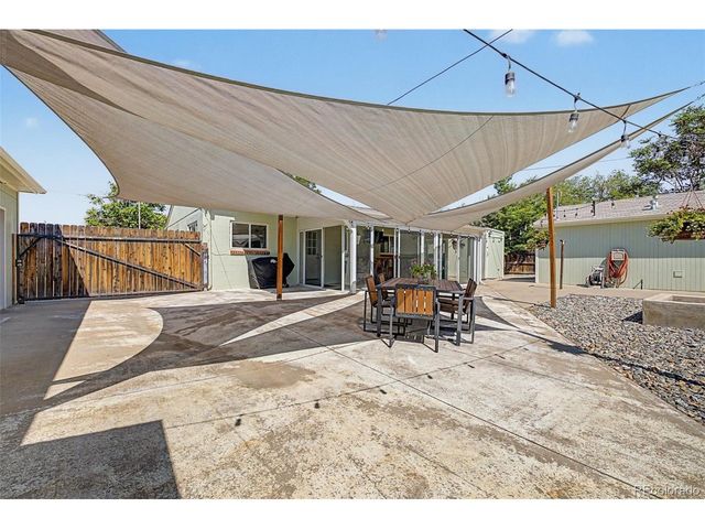 5480 Niagara St, Commerce City, CO 80022