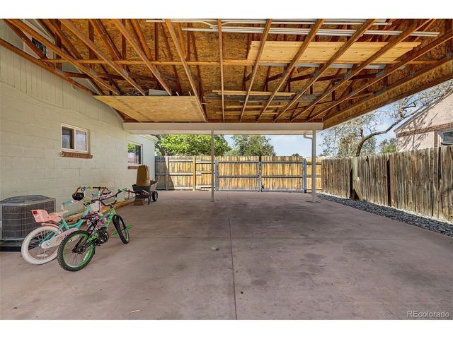 5480 Niagara St, Commerce City, CO 80022