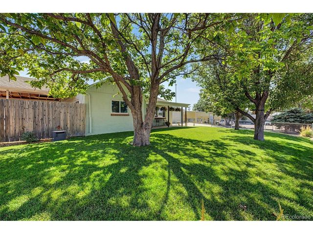 5480 Niagara St, Commerce City, CO 80022