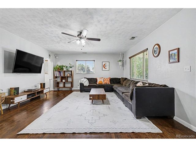 5480 Niagara St, Commerce City, CO 80022