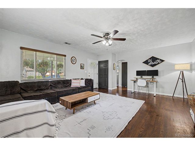 5480 Niagara St, Commerce City, CO 80022