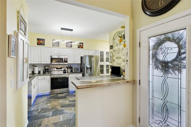 302 BUCKINGHAM PLACE, Palm Harbor, FL 34684