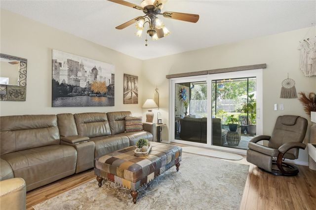 302 BUCKINGHAM PLACE, Palm Harbor, FL 34684