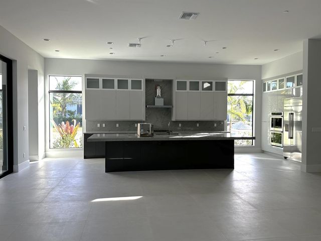 9180 Coral Isles Circle Lot 21, Palm Beach Gardens, FL 33412
