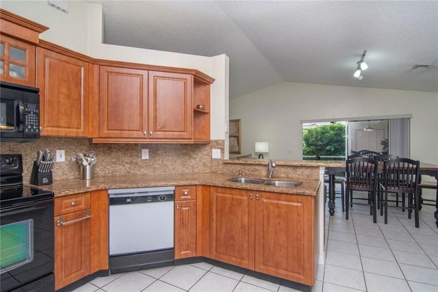 4297 Pine Ridge Court, Weston, FL 33331