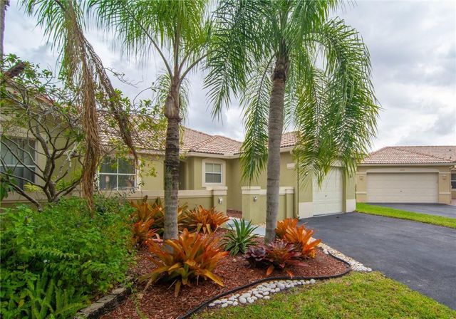 4297 Pine Ridge Court, Weston, FL 33331