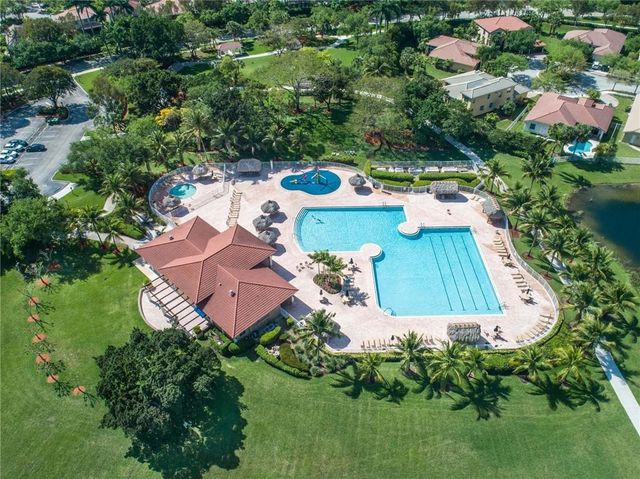 4297 Pine Ridge Court, Weston, FL 33331