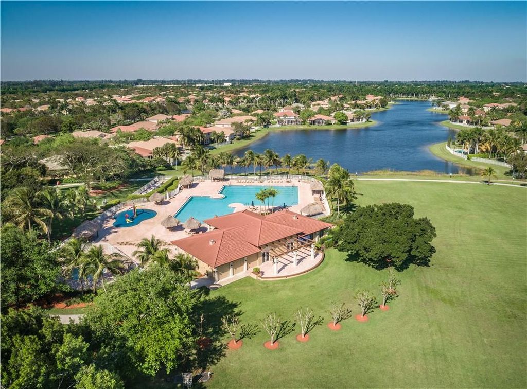 4297 Pine Ridge Court, Weston, FL 33331
