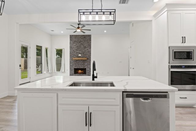 255 Kathryn's Court, Mt Pleasant, TX 75455