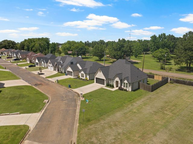 255 Kathryn's Court, Mt Pleasant, TX 75455