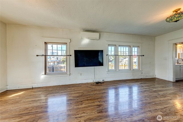 115 E 5th Street, Port Angeles, WA 98362