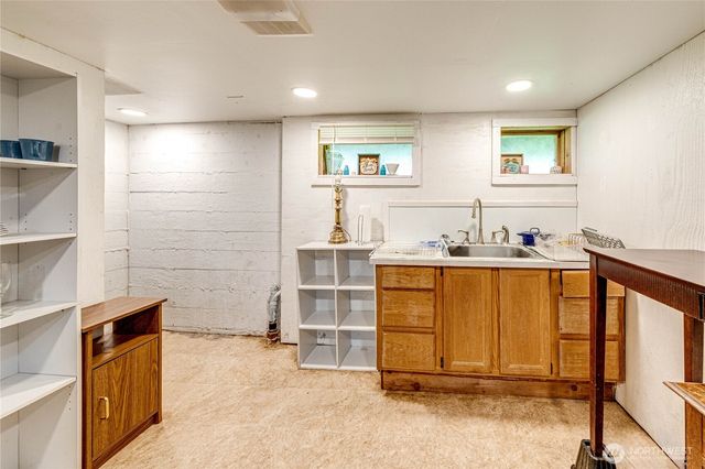 115 E 5th Street, Port Angeles, WA 98362