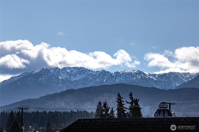 115 E 5th Street, Port Angeles, WA 98362