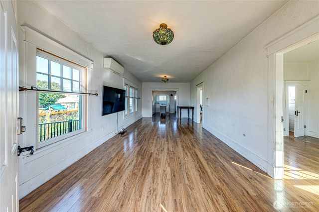 115 E 5th Street, Port Angeles, WA 98362