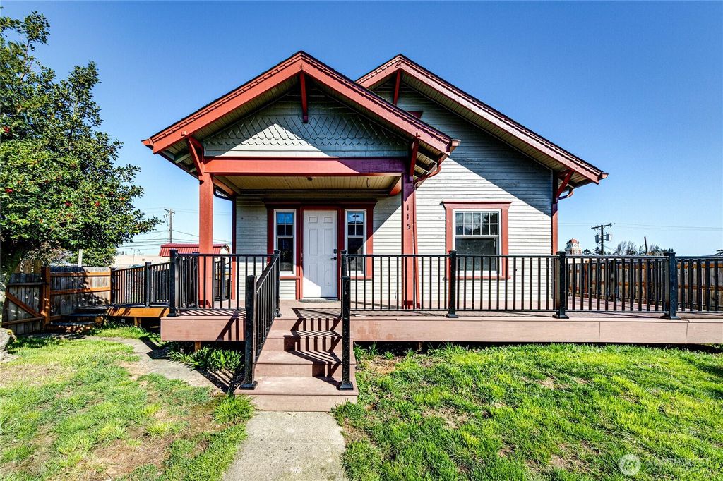115 E 5th Street, Port Angeles, WA 98362