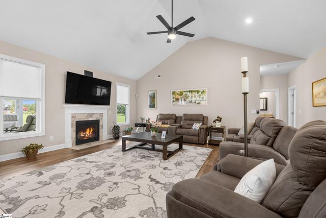 422 Mountain View Church Road, Six Mile, SC 29682