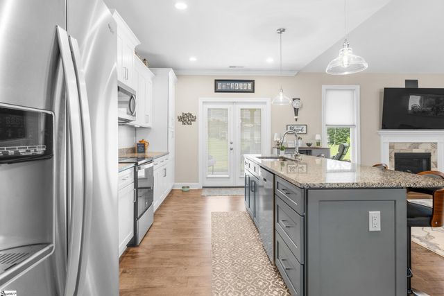 422 Mountain View Church Road, Six Mile, SC 29682