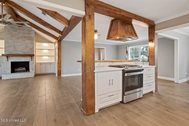 324 Millcreek Drive, Brandon, MS 39047