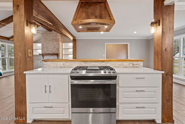 324 Millcreek Drive, Brandon, MS 39047