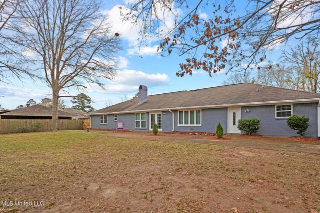 324 Millcreek Drive, Brandon, MS 39047