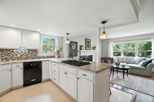2701 Snouffer Road, Columbus, OH 43235