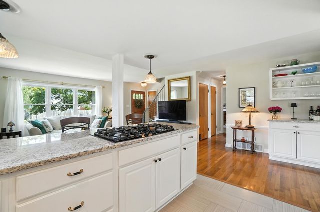 2701 Snouffer Road, Columbus, OH 43235