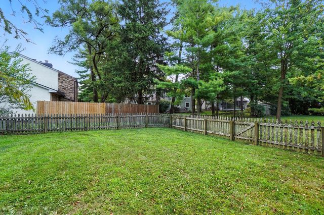 2701 Snouffer Road, Columbus, OH 43235
