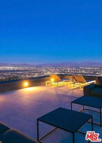 11729 Laurelwood Drive, Studio City (los Angeles), CA 91604